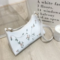 Borsa sottobraccio bianca con ricamo floreale e cerniera dorata in stile coreano - Bianco