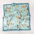 Eleganter 90 cm Seidenschal mit hellblauem Blumenmuster und Satin-Finish für Damen - 90*90cm / Hellgrün