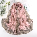 Sciarpa in chiffon rosa con stampa leopardata e motivi a catena per donne - 150*50cm / Rosa Classico