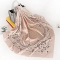 Satinschal in Champagner mit Paisleymuster und Punkten für Damen, 90cm - 90x90cm / Hellbeige Paisley
