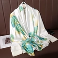 Elegante sciarpa in seta bianca con stampa di foglie di ginkgo verdi e oro da donna - Ginkgo Bianco Verde Oro (Stile 4)