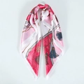 Carré de soie rose et blanc avec imprimé floral et chaîne écharpe élégante femme - Chaîne-Rose