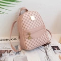 Mochila mini rosa claro para mujer con estampados florales geométricos y herrajes dorados - Textura Floral Geométrica (Rosa) / Rosa