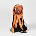 Foulard vintage français en soie avec imprimé floral orange et noir pour femmes - 90x90cm / Doré