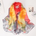 Pañuelo ligero de seda con estampado floral de rosas para mujer en gasa degradado rojo - Estilo Medio-Largo / Amarillo Gris