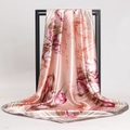 Foulard quadrato in raso rosa con stampa floreale a tulipani su supporto in metallo nero - Grigio Rosa Consigliato