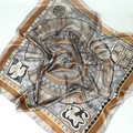 Eleganter 90cm Satin-Damen-Schal mit geometrischem Stammesmuster in Braun und Schwarz - Braun