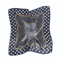 Foulard quadrato nero 60cm in satin con pois bianchi e stampa a catena dorata - Nero