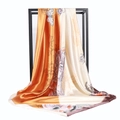 Elegante sciarpa in seta 90cm con stampe floreali e farfalle in arancione e beige - Arancione + Beige