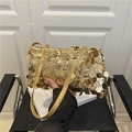 Lussuosa borsa a spalla con paillettes dorate per donna con elegante finitura metallica - Oro