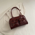 Retro burgundy patent leather bowling bag with bow details and glossy finish - Red (No Pendant)