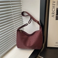 Borsa tote bordeaux con stampa leopardata, tracolla regolabile e finiture dorate - Rosso