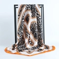 Foulard quadrato in raso con stampa leopardata e catena dorata con bordo arancione - Stile Leopardato Catena Bordo Arancione (MS82) / Arancione