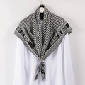 Elegant black and white houndstooth pattern scarf featuring COURANT DE MAREE letter print - Houndstooth