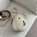 Bolso bandolera pequeño cuadrado de nailon blanco crema con correa ajustable - Blanco