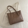 Classic brown leather tote bag for women with minimalist retro design on fabric background - No Pendant / Khaki