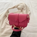 Piccola borsa a tracolla retrò rosa fucsia in ecopelle con tracolla regolabile - Rosa