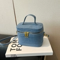 Borsa a mano blu in camoscio a scatola con doppia zip dorata e tracolla sottile - Senza Ciondolo / Blu
