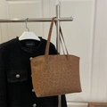 Borsa tote leopardata alla moda in marrone caramello con finitura scamosciata e spalline - Marrone