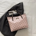 Pink and white checkered tote bag with brown leather handles and gold metal logo plate - No Pendant / Brown