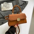 Braune rechteckige Handtasche aus Leder-Mix mit Gold-Schnalle und Umhängeriemen - Braun