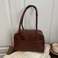 Bolso de hombro en cuero PU marrón caramelo con diseño minimalista y cierre de cremallera - Marrón