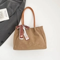 Borsa tote kaki opaca con dettaglio foulard di seta e lunghi manici marroni a spalla - Cachi