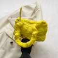 Borsa a mano trapuntata giallo vivace con manico a pieghe e dettaglio con coulisse - Giallo