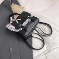 Sac bandoulière noir en similicuir avec dentelle blanche et nœud en ruban rose - Noir Avec Pendentif