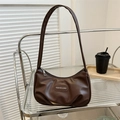 Schicke braune Halbmond-Hobo-Tasche für Damen mit Lederstruktur und Reißverschluss - Braun