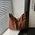 Bolso tote grande retro marrón en cuero premium con detalle de letra M en remaches - Marrón