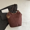 Braune Wildleder-Einkaufstasche mit Münzfach, minimalistische große Schultertasche - Kaffeebraun