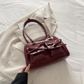 Burgundy glossy PU leather shoulder bag with bow details and front double pockets - Red