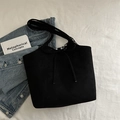 Sac fourre-tout noir en faux daim avec détail nœud et doublure vintage à carreaux - Noir