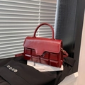 Borsa bordeaux con goffratura quadrata e manico superiore da donna - Rosso