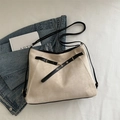 Grote retro suède tote tas in abrikoos met zwarte decoratieve banden voor dames - Khaki