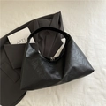 Minimalist black large capacity PU leather shoulder tote bag with silver zipper closure - Black