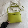 Borsa a secchiello verde lime con motivo litchi e tracolla regolabile in ecopelle - Verde