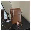 Detailansicht der dunkelbraunen Vintage-Handytasche aus PU-Leder mit goldener Schnalle - Braun