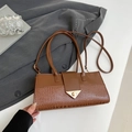 Sac à main marron avec gaufrage crocodile, patchwork en cuir lisse et fermoir doré - Marron