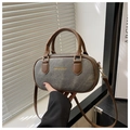 Borsa Boston grigia con manici in pelle marrone e tracolla regolabile da donna - Nero
