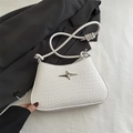Witte geweven schoudertas met zilveren ster en riem met decoratieve knopen - Wit