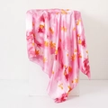 Foulard en satin rose avec motifs floraux orange et rouge et texture soyeuse élégante - Fleurs Roses