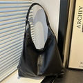 Sac hobo noir en cuir PU avec bandoulière réglable et détails de couture centrale - Noir