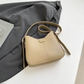 Minimalistische khakifarbene Bucket-Bag aus PU-Leder mit modischem Schnallen-Detail - Ohne Anhänger / Khaki