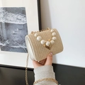 Straw woven crossbody bag with pearl heart buckle and gold chain strap in light beige - Small (Pearl Handle + Heart Lock) / Off White