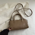 Bolso cuadrado minimalista en cuero PU marrón con logo FASHION y correa ajustable - Caqui