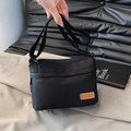 Borsa a tracolla nera impermeabile con scomparti multipli e cinghia regolabile - Nero