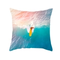 Funda de cojín moderna con surfista en el océano al atardecer sobre fondo blanco puro - Estilo Surf Azul Atardecer (TPR379-3)