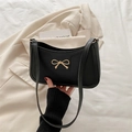 Schicke schwarze Halbmond-Tasche mit goldener Schleife und verstellbarem Schulterriemen - Schwarz